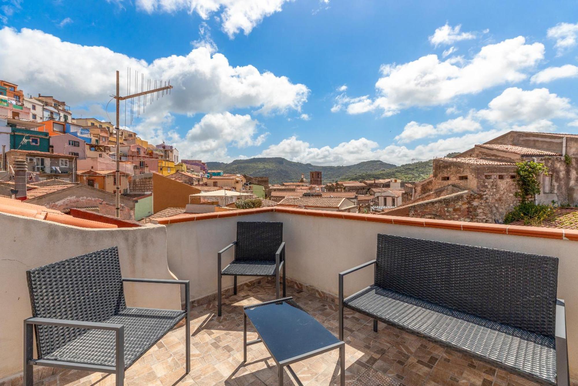 Appartamento Casa Rocca Bosa Esterno foto